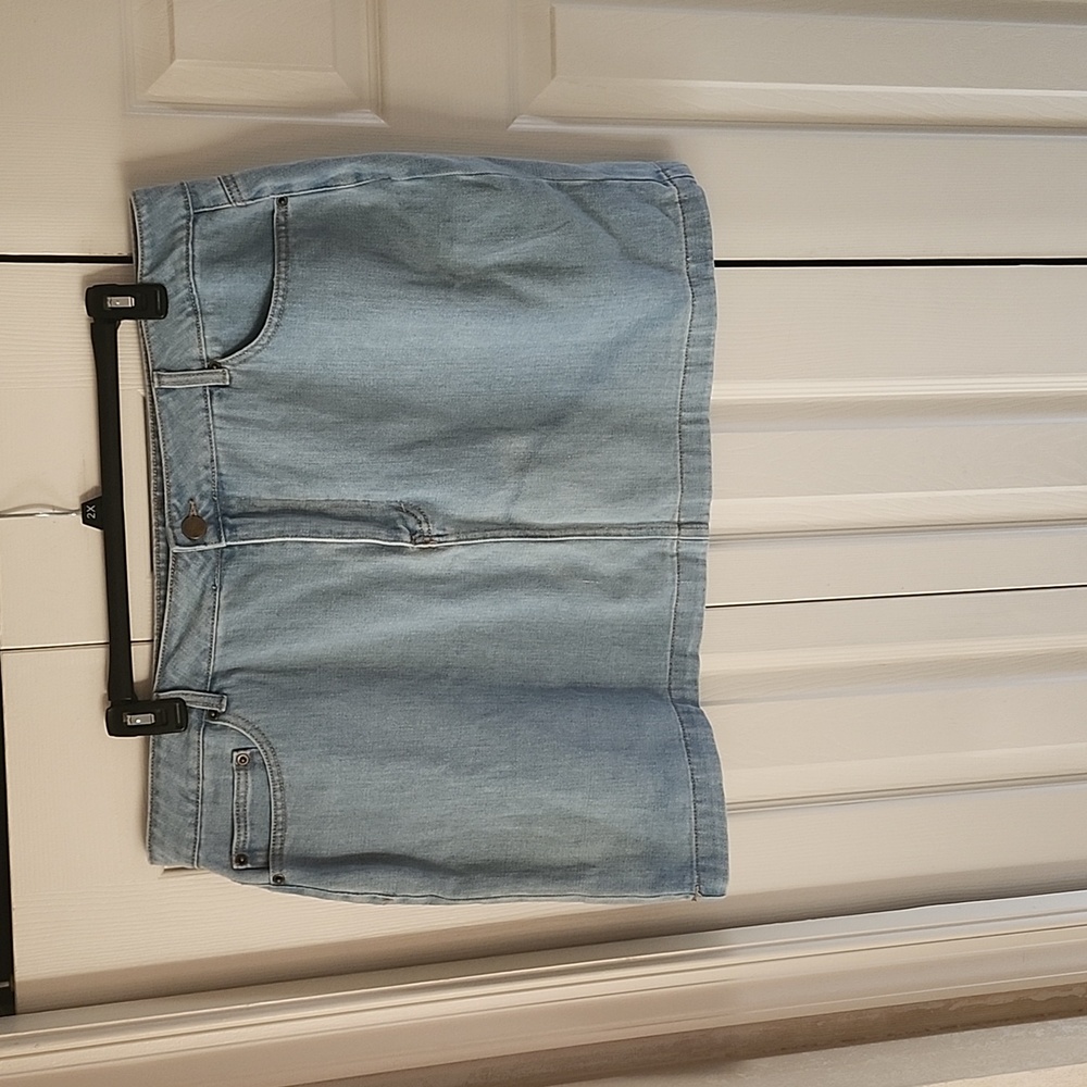NEW Forever 21 skirt